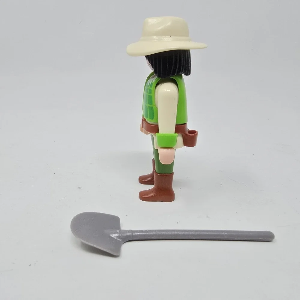 Playmobil 3016 Jungle Explorer Figure‎ Set With Shovel Vintage